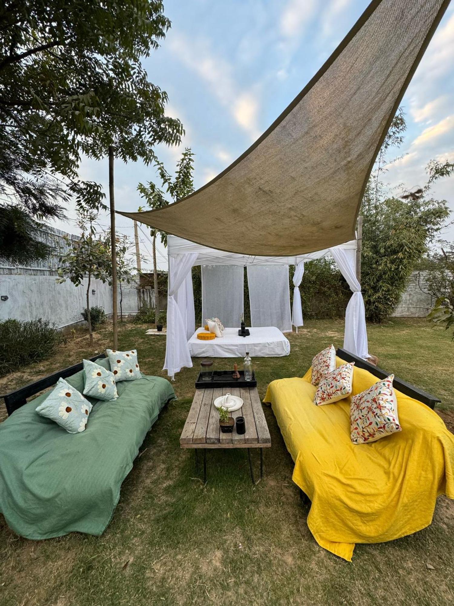 The Nirvana Nest Gurgaon Eksteriør billede